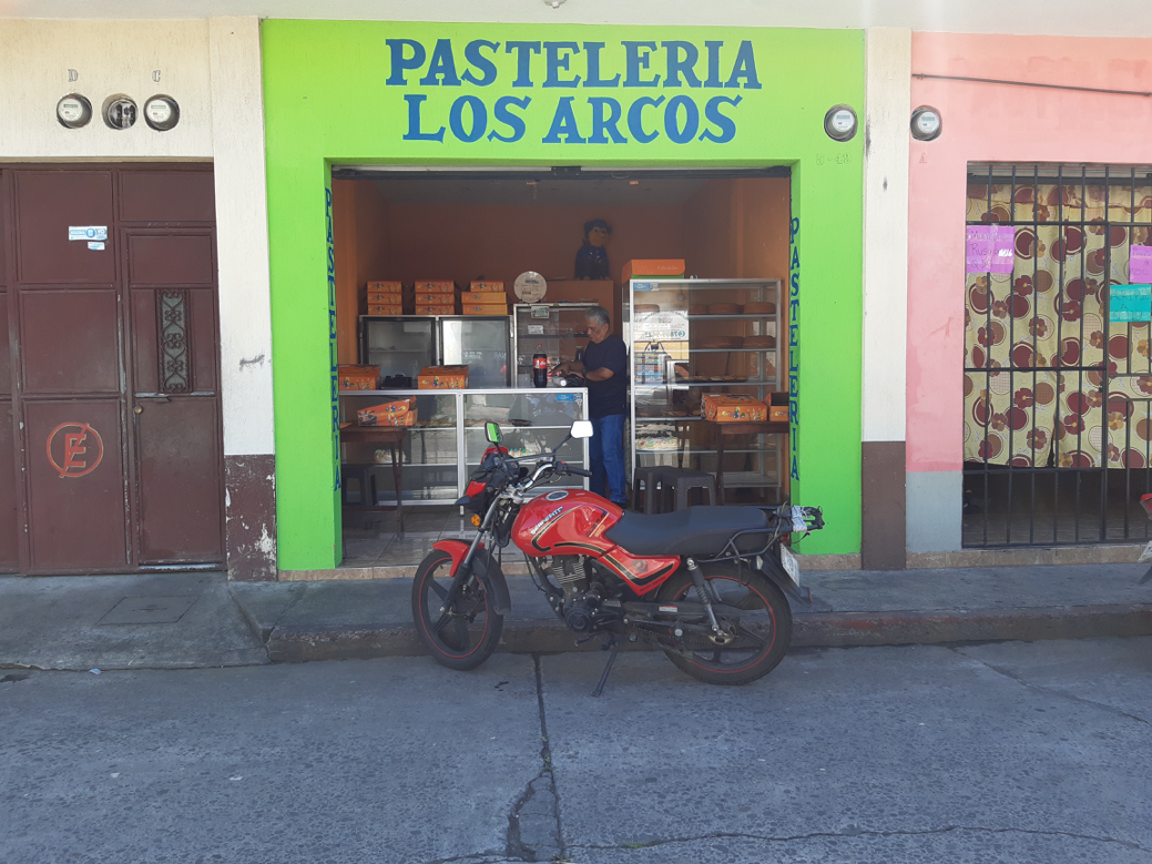 PASTELERIA-LOS-ARCOS-1